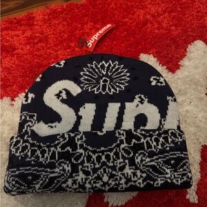 Supreme Beanie in Navy and White